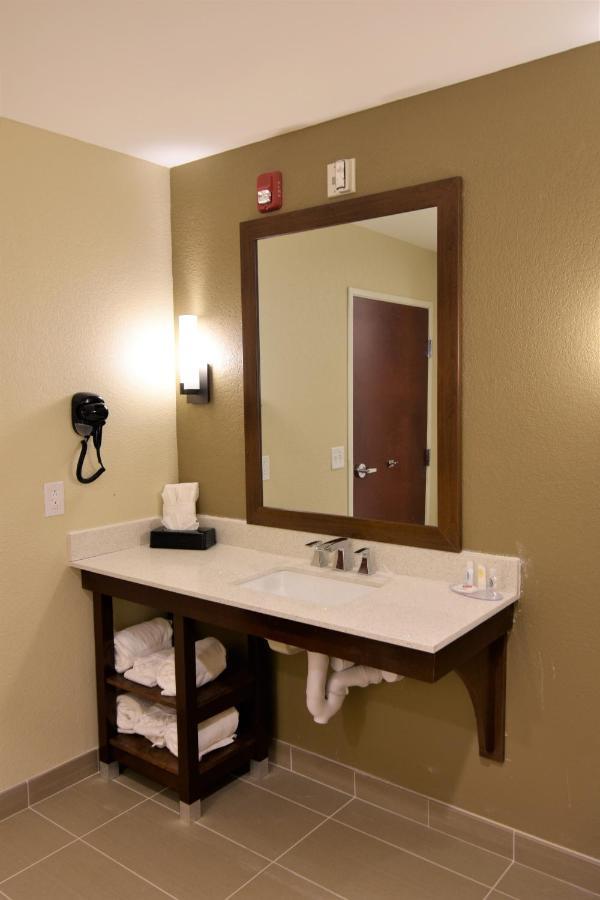 Comfort Inn & Suites ロックヒル エクステリア 写真