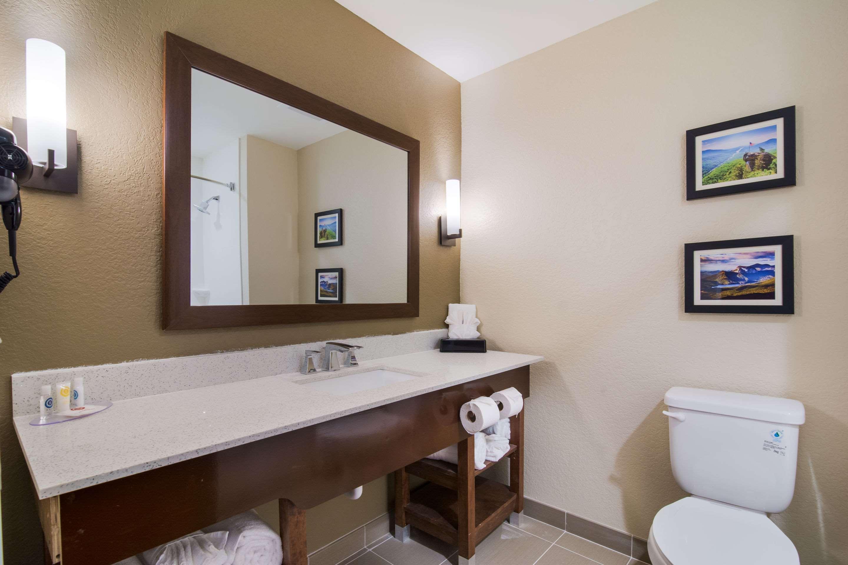 Comfort Inn & Suites ロックヒル エクステリア 写真